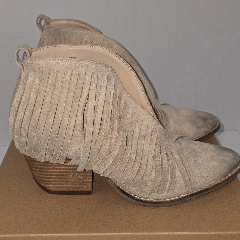 Coconuts by Matisse Lambert Boots Ivory Suede Fringe Western Womens Size 9.5
